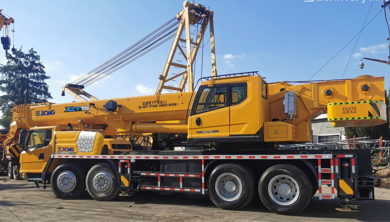 2022 ROUGH TERRAIN CRANES, GROVE, 15 TON