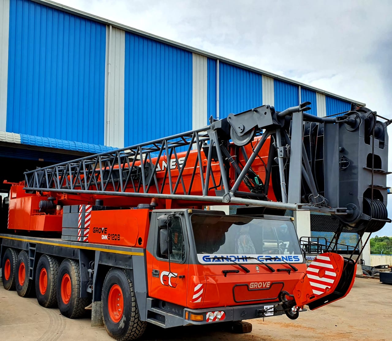 2001 Truck-Mounted Cranes, GROVE, 120 ton